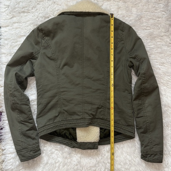 Hollister California🦅 Quilted Sherpa Full-Zip Jacket, Size M - Picture 11 of 16